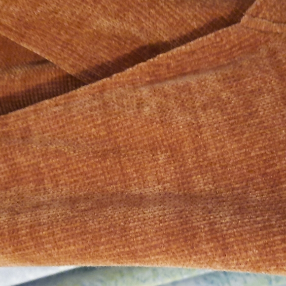 Ribbed texture long sleeve camel color wrap tie shirt size large secret charm - Picture 4 of 5